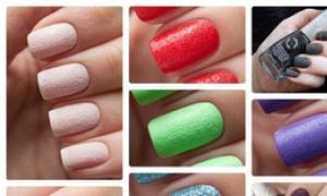 Manicure do paznokci - aksamitny piasek: piękny i modny wzór floków